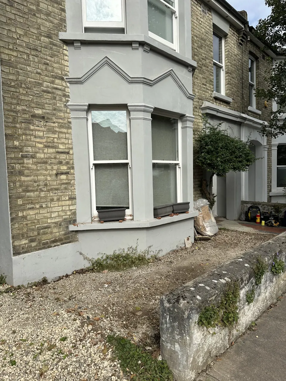 Victorian bay-fronted house on Alacross Road during works